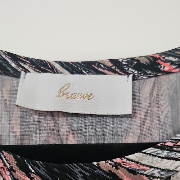 Patterned Tank Top - Picture 2 of 3